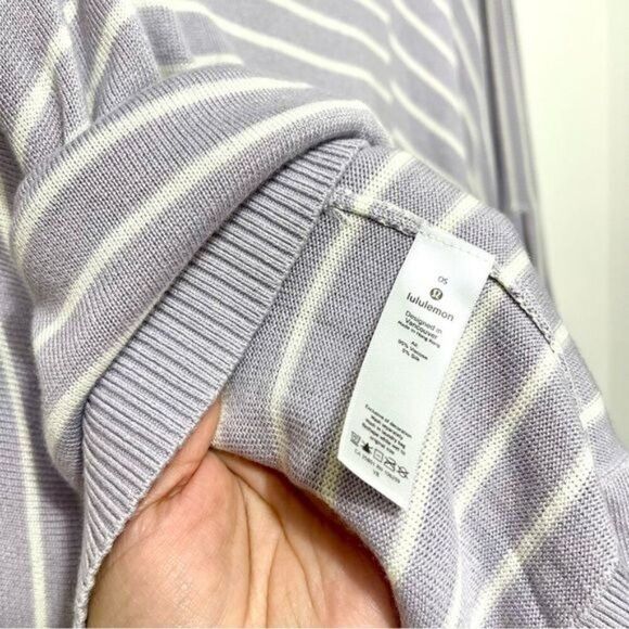 Lululemon Forward Flow Poncho in Iced Iris / Antique White - Picture 8 of 11